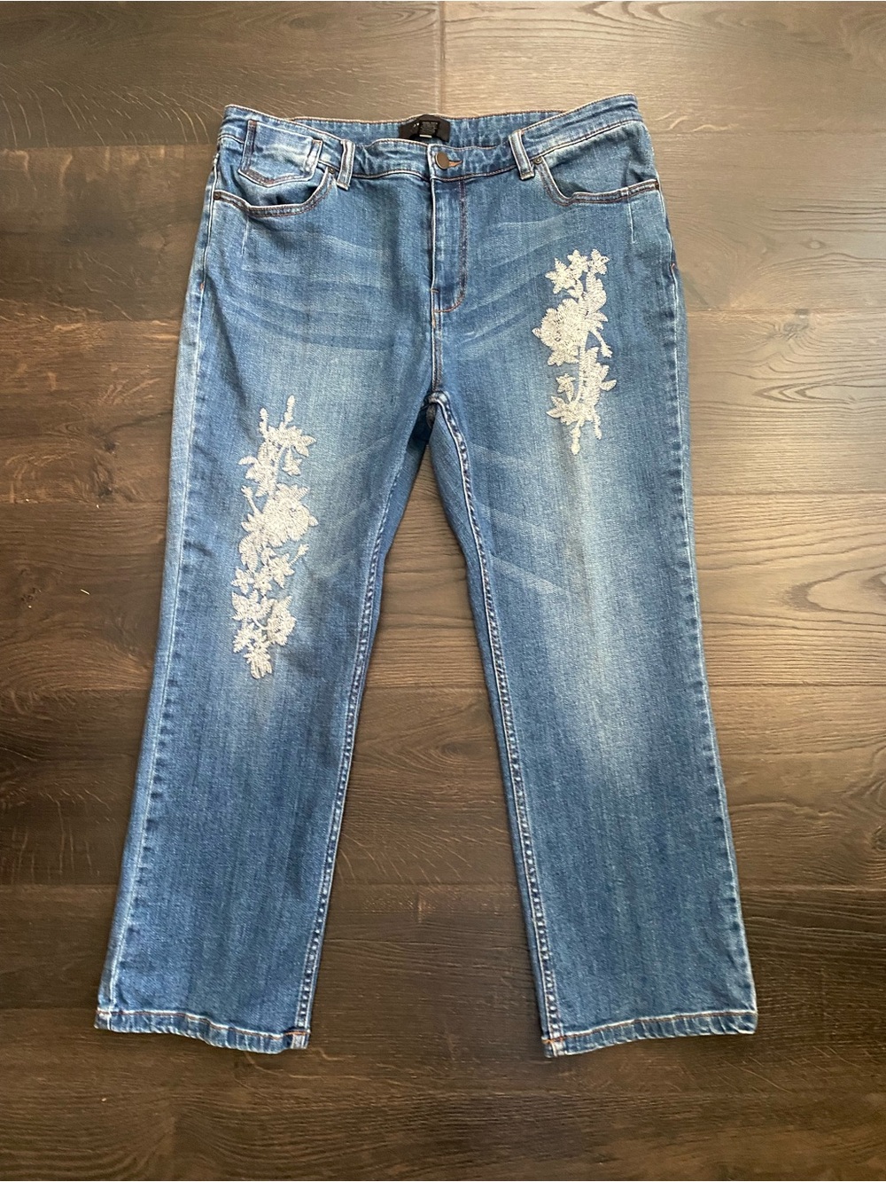Who What Wear Embroidered Ankle Jeans - 6